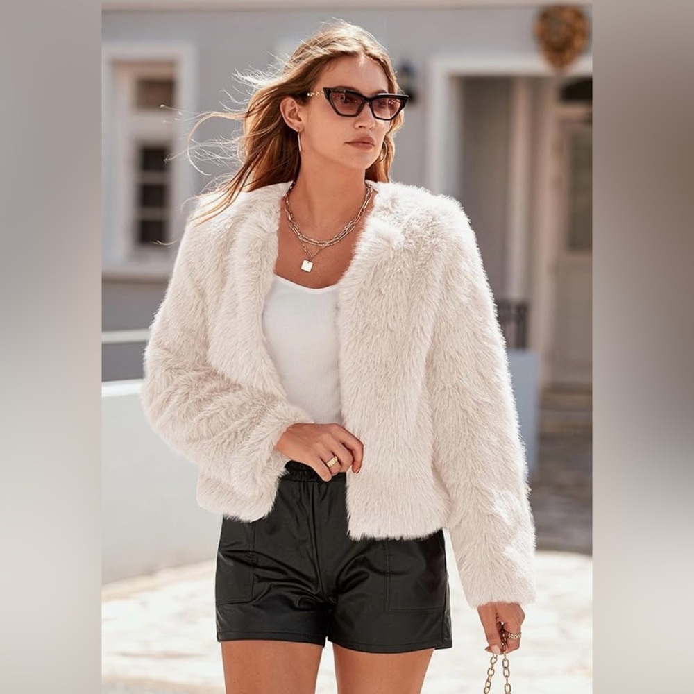 PrettyGarden Faux Fur Cropped Jacket Size Large